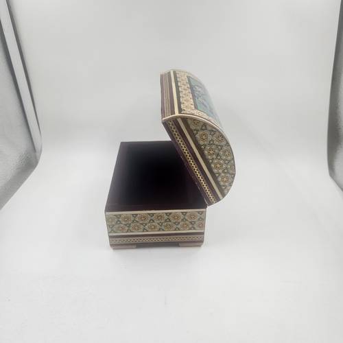 صندوق خاتم شبه اسطواني