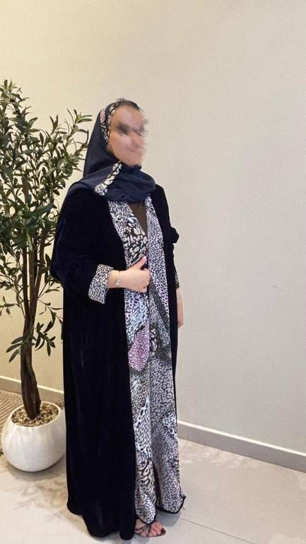 عباية بشت مخمل