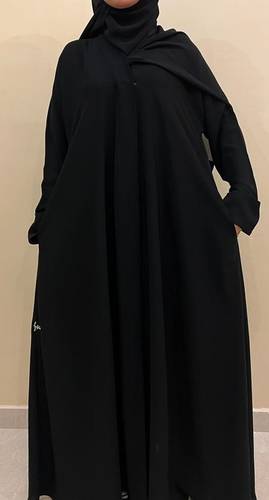 عباية سوداء كلوش 