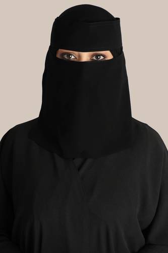 نقاب قصير مغاط مايل ربط سخيف 