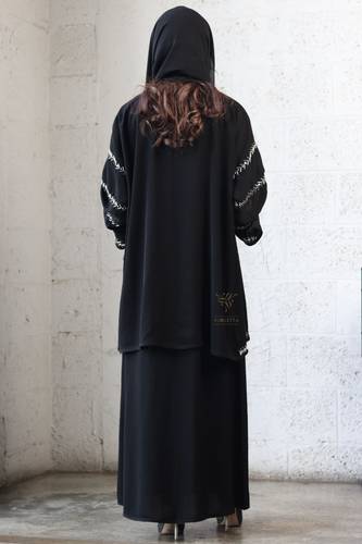 عباية سوداء بفستان داخلي وتطريز شك -Z615