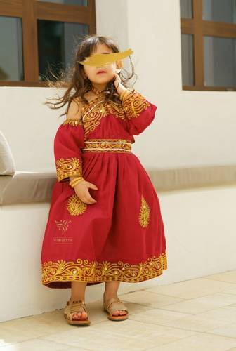  جلابية حمراء أطفال  بتطريز بحريني - Z9006