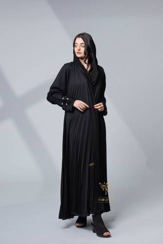 عباية سوداء بكسرات ومشابك لؤلؤ -z6059