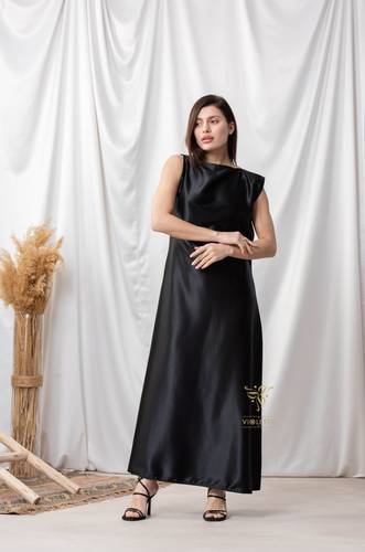 فستان حرير أسود Z9016