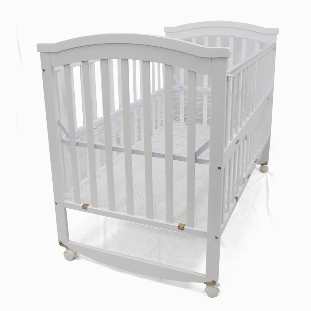 سرير خشبي للاطفال الرضع بوضعية الاهتزاز مع ناموسية مقاس 130*70