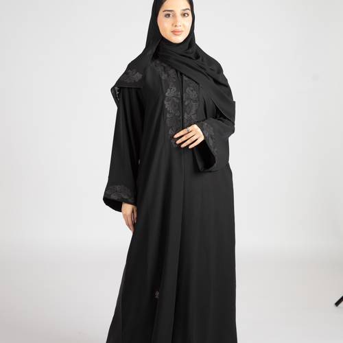 عباية كتف مطرزة WH 08 قماش شريفة بلس