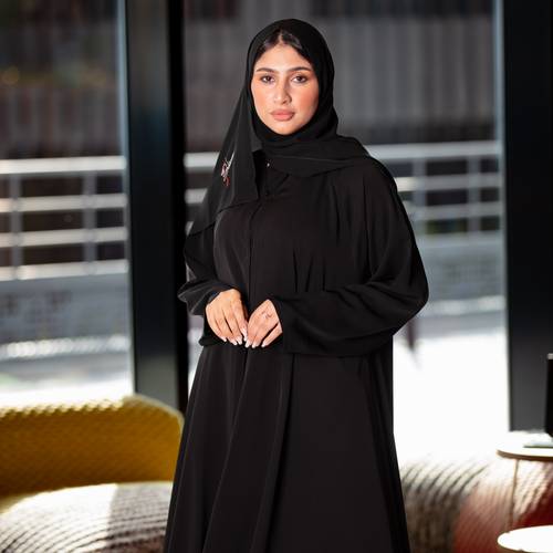 عباية سادة كلوش كم ضيق من قماش شريفة بلس