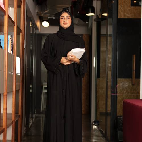 عباية كتف قصة نص كلوش كم واسع قماش شريفة بلس مطرزة Lyka13
