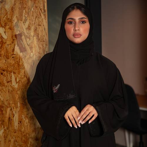 عباية كتف مطرزة  قماش شريفة بلس Handel16k