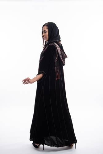عباية مخمل 58buk