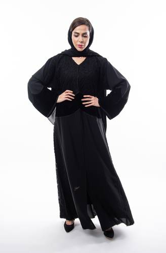 عباية صالونا ومخمل موديل lail 16