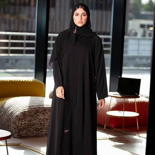 عباية سادة كلوش كم ضيق من قماش شريفة بلس