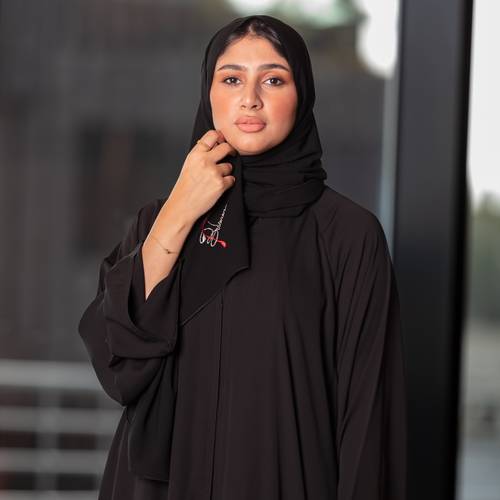 عباية سادة كلوش كم وسيع قماش يارا الياباني
