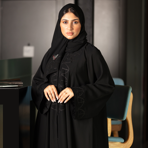 عباية كتف نص كلوش مطرزة قماش شريفة بلس  Handel32