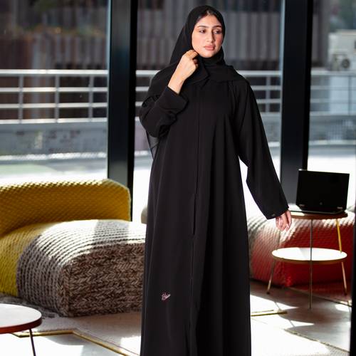 عباية سادة كلوش كم ضيق من قماش شريفة بلس