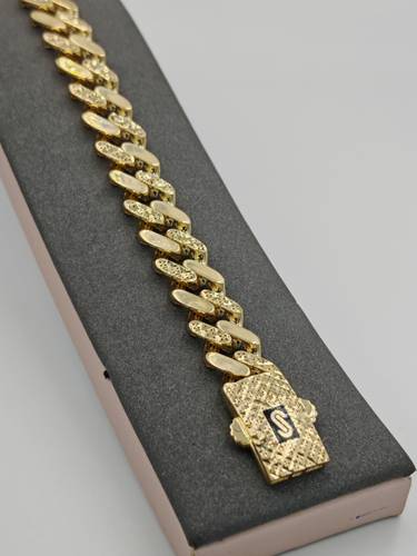 اسوارة ذهب عيار 18