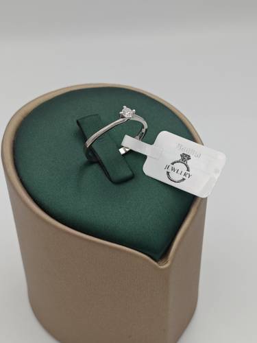 Diamond Ring 18k Gold