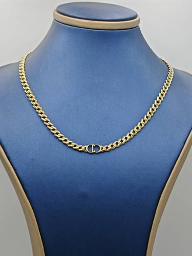 عقد ذهب عيار 18