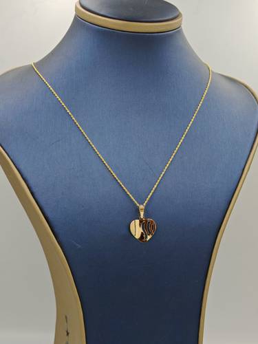 عقد ذهب عيار 18