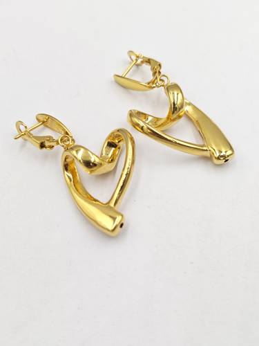Earring 18k gold
