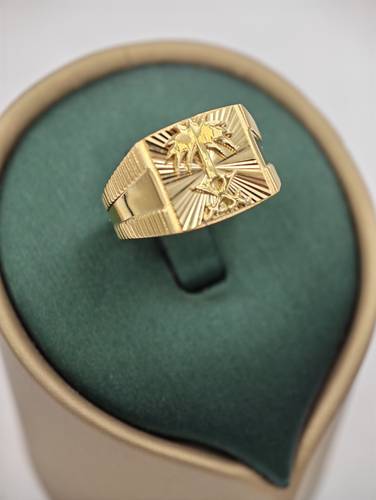 Saudi logo ring 18k gold