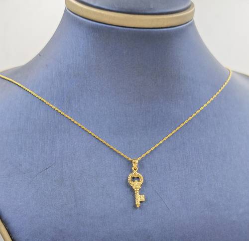 Key Necklace 18k gold
