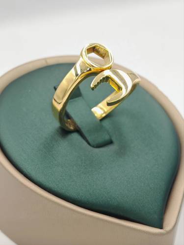 Tool Ring 18k Gold