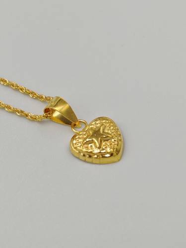 عقد ذهب عيار 18