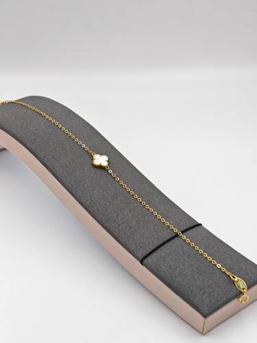 اسوارة ذهب عيار 18