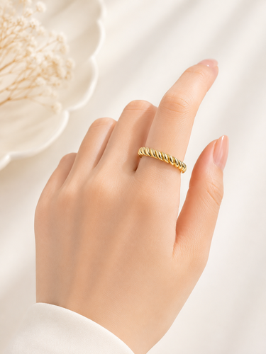 Ring 18k gold