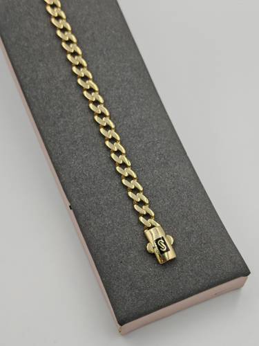 اسوارة ذهب عيار 18