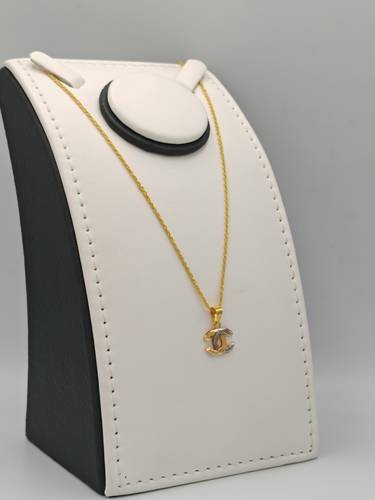 عقد ذهب عيار 18