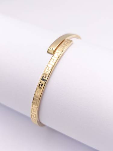 Global Design bangle 18k gold