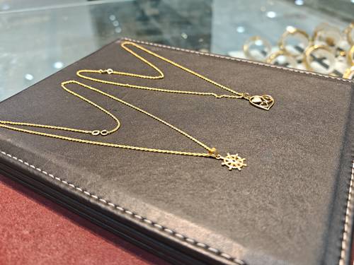 Chain with Pendant  18K