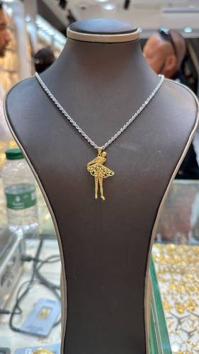 Ballerina necklace 18k Gold