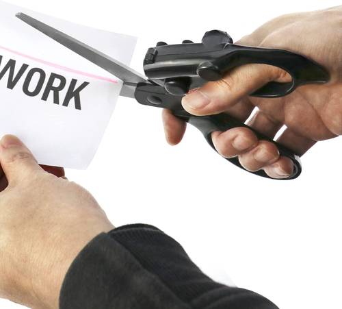 مقص مزود بإضاءة ليزر للقص بخطوط مستقيمه متقنه.