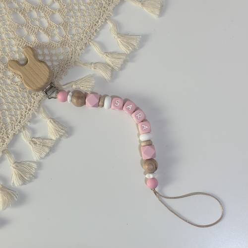 A cute, minimalist clip for your hair (innocence)