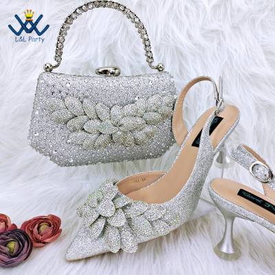 Pointed Toe High Quality in Silver Color Novelty Style Italian Design Shoes Matching Bag Set with Appliques for Wedding