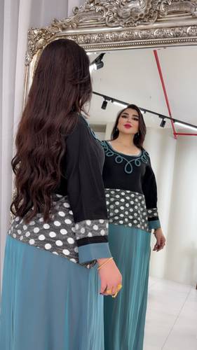 جلابيه تيفاني منقط