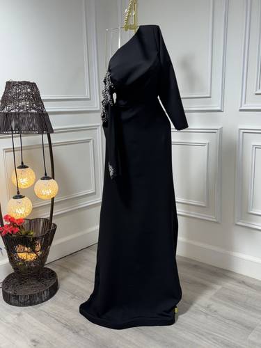 فستان بخامة الباربي بتطريز كرستال  - 3XL
