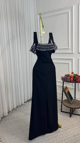 فستان ناعم سهره بتطريز صدر  ميمي - XS