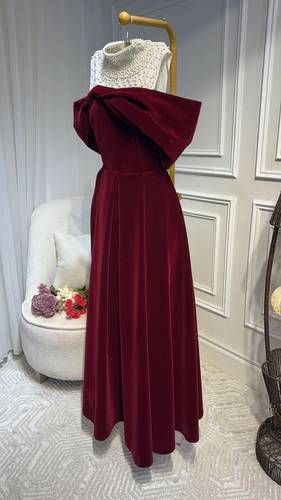 فستان الملكه بخامة الجوخ الراقي - 3XL
