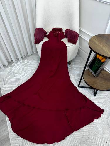 فستان عنابي بتطريز كرستال يدوي - 3XL