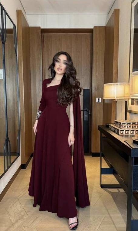 فستان سهره ناعم بكم تطريز