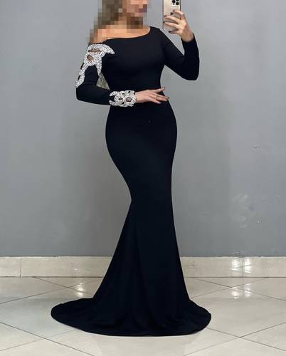 فستان بخامة الباربي بتطريز كرستال  - 3XL
