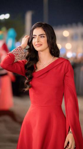 فستان شهد بخامة الباربي بكم مطرز كرستال - 3XL