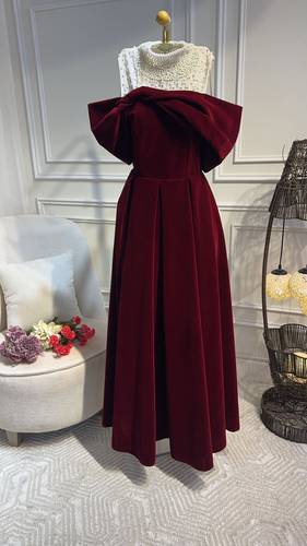 فستان الملكه بخامة الجوخ الراقي - 3XL