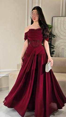 فستان الأنيق بتطريز - XS