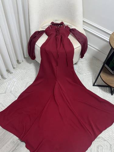 فستان عنابي بتطريز كرستال يدوي - 3XL