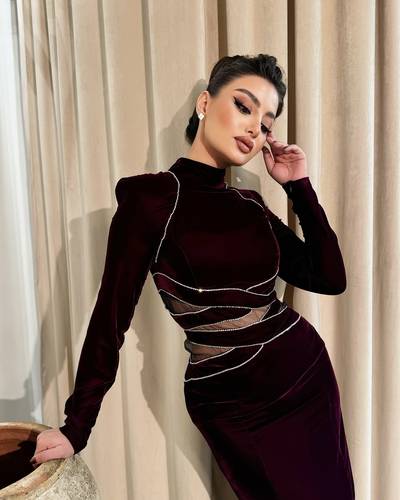 فستان شتوي انيق بكرستال خصر وكتف - 3XL